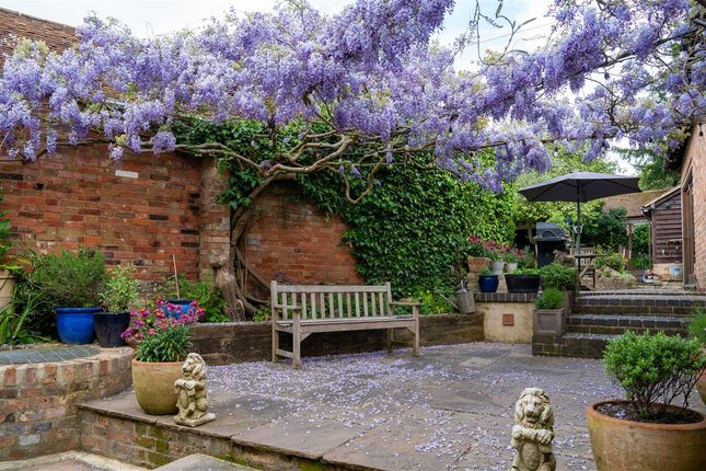 4 bedroom cottage for sale