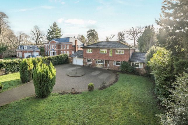 Mark Way, Godalming, Surrey, GU7 5 bed detached house for sale