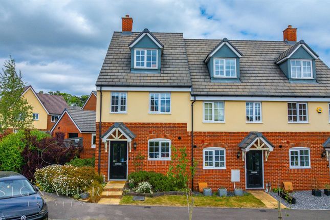 Tait Place, Watford 3 bed house for sale