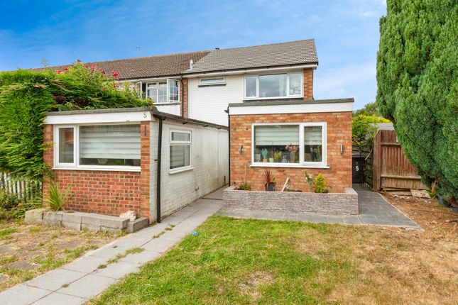 4 bedroom end of terrace house for sale