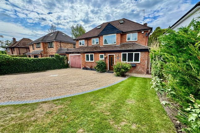 Rowlands Avenue, Pinner HA5 6 bed detached house for sale