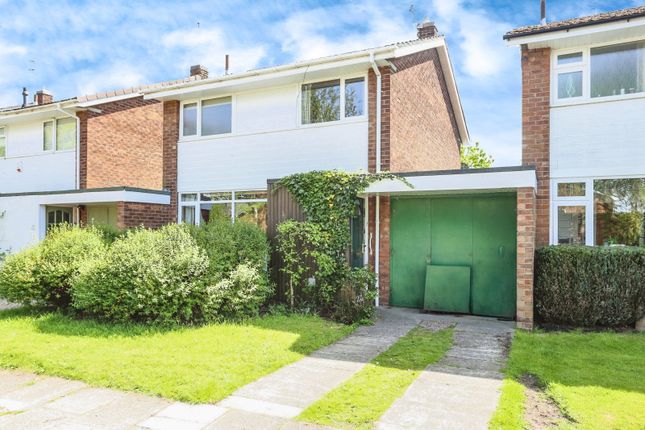 3 bedroom link detached house for sale