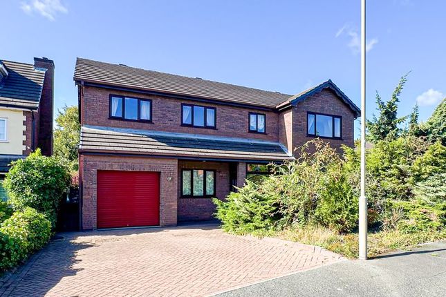 6 bedroom detached house for sale