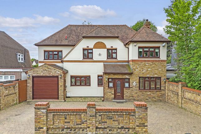 Ayloffs Walk, Hornchurch, RM11 5 bed detached house for sale