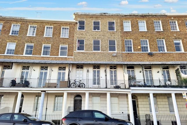 Wellington Crescent, Ramsgate, CT11 1 bed flat for sale