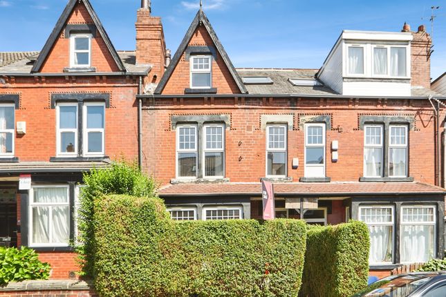8 bedroom terraced house for sale