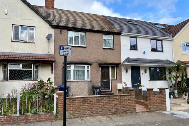 The Green, London W3 3 bed terraced house for sale