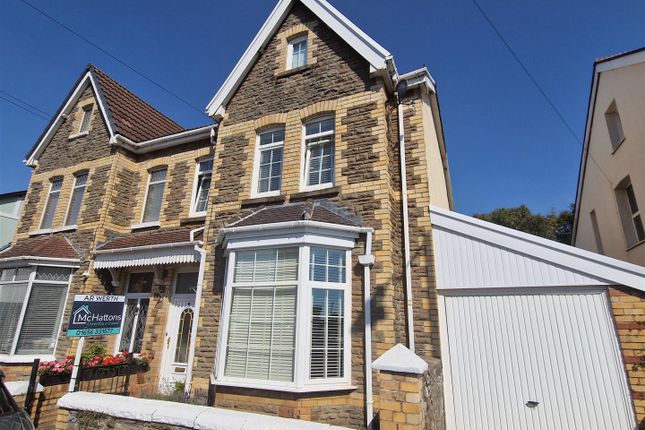 4 bedroom semi-detached house for sale