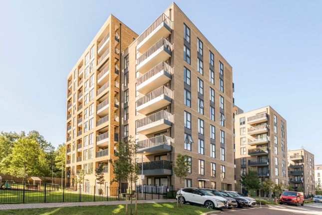 Bowen Drive, Charlton, SE7 2 bed flat for sale