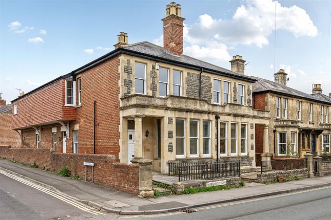 Marshfield Road, Chippenham 1 bed flat for sale