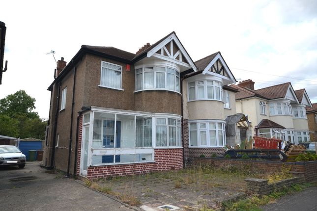 Ivanhoe Drive, Kenton, HA3 3 bed semi