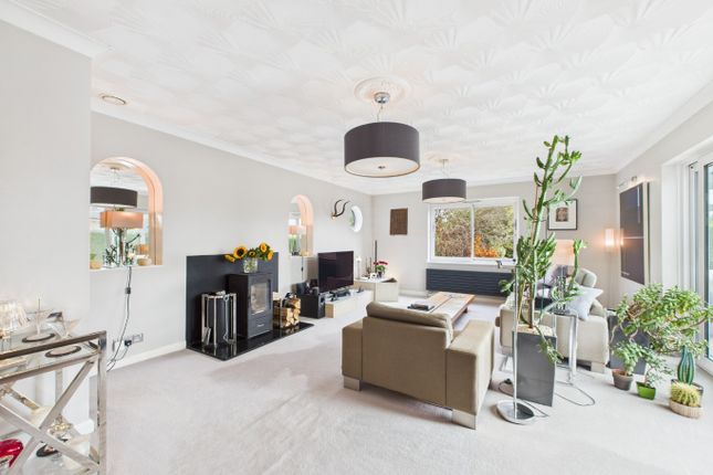 Sidcup, Kent DA15 3 bed detached bungalow for sale