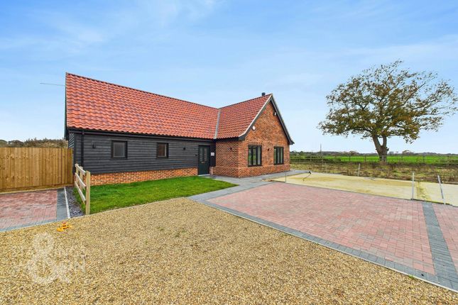 Mitchells Yard, Mill Road... 4 bed chalet for sale