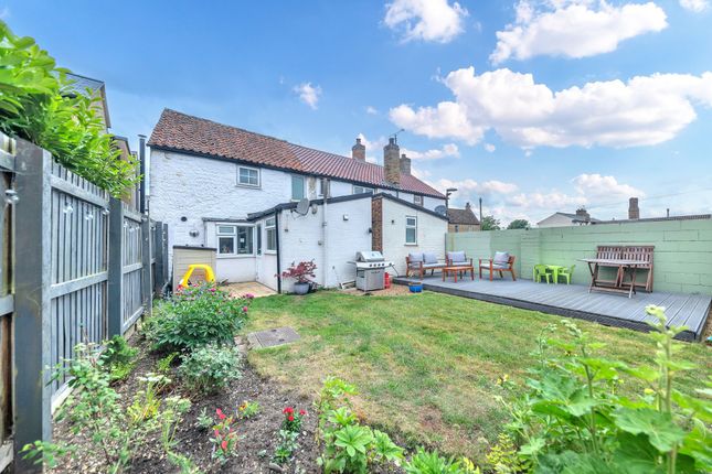 2 bedroom semi-detached house for sale
