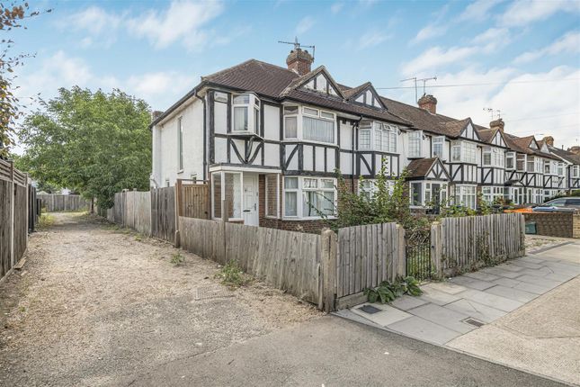 Wolsey Drive, Kingston Upon Thames KT2 3 bed end of terrace house for sale