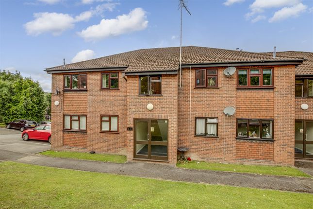 Kaybridge Close, High Wycombe HP13 2 bed apartment for sale