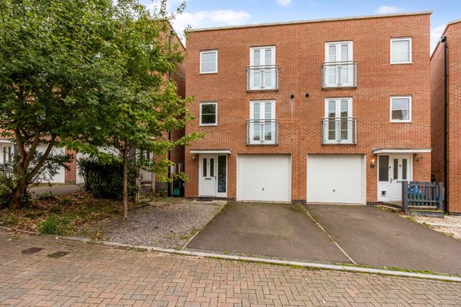 Ledbury Court, Cheltenham GL52 4 bed semi