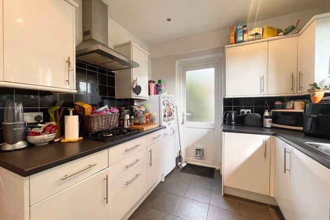 Bushfield Crescent, Edgware, HA8 3 bed semi