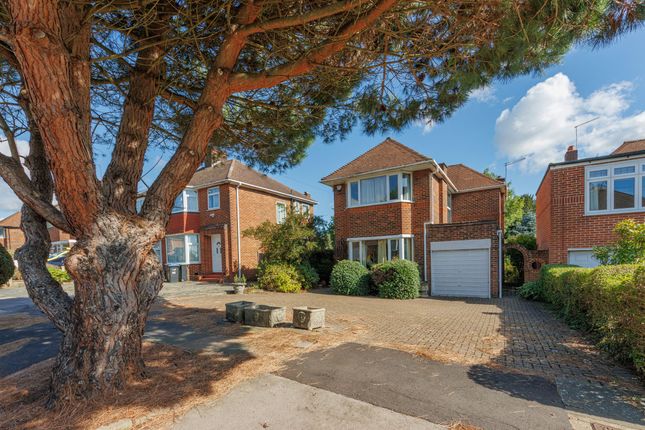 Enfield EN2 4 bed detached house for sale