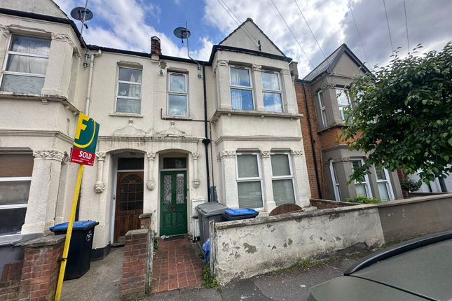 Honeywood Road, NW10 4UU 2 bed flat for sale