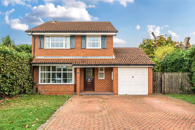 Wallace Walk, Surrey KT15 4 bed detached house for sale
