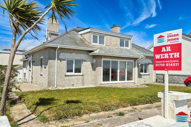 South Beach, Pwllheli, LL53 5 bed detached house for sale