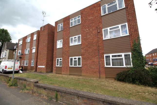 Fletton Avenue, Peterborough 2 bed apartment for sale