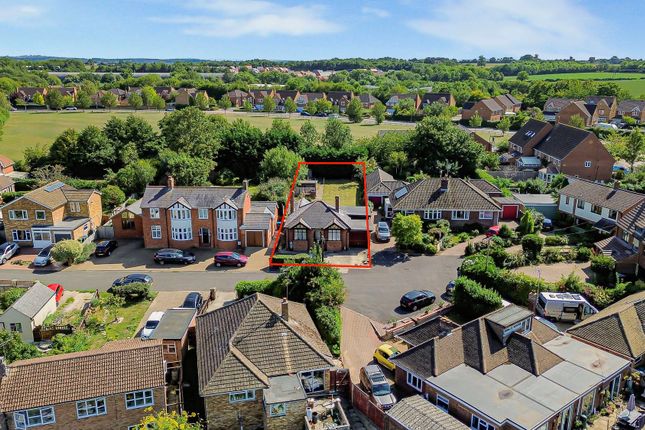 Mount Pleasant Close, Buckingham, MK18 4 bed property with land for sale
