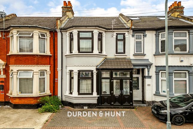 Henley Road, Ilford IG1 4 bed terraced house for sale