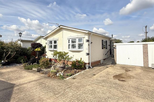 Allington Gardens, Allington 2 bed park home for sale