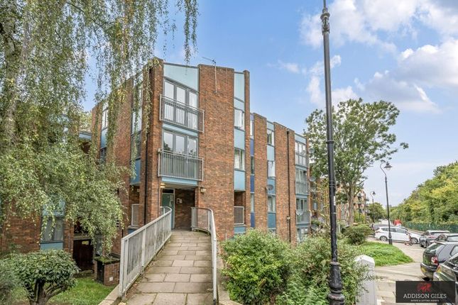 Dorset Court, Copley Close, London, W7 1 bed flat for sale