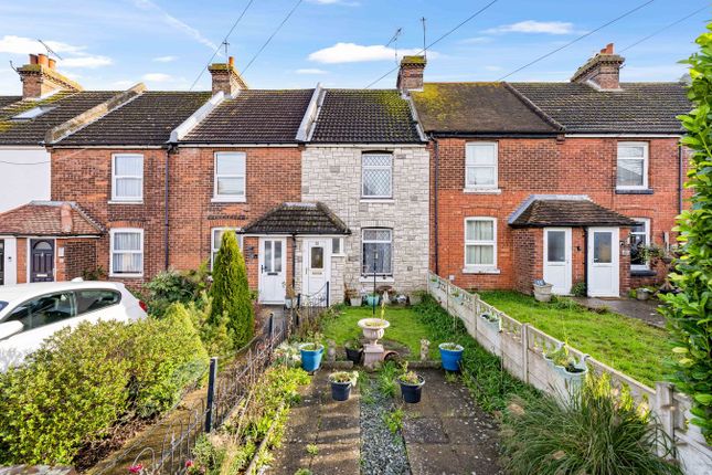 Stanley Road, Folkestone, CT19 2 bed terraced house for sale