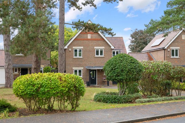 West Park Road, Epsom 3 bed detached house for sale