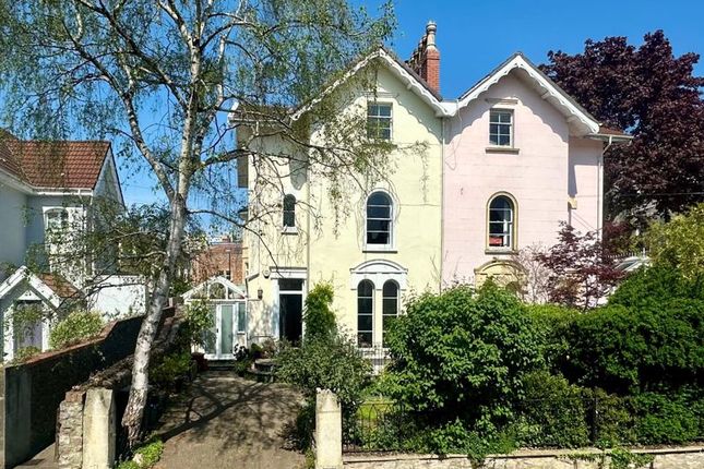 4 bed semi-detached house