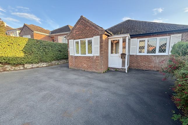 Warren Rise, Dronfield, Derbyshire, S18 3 bed detached bungalow for sale