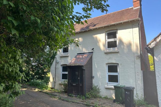 2 bed detached house