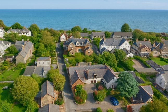 3 bedroom cottage for sale