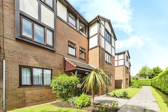Kirkstile Place, Swinton M27 2 bed flat for sale