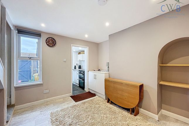 Holborough Road, Snodland, ME6 3 bed terraced house for sale