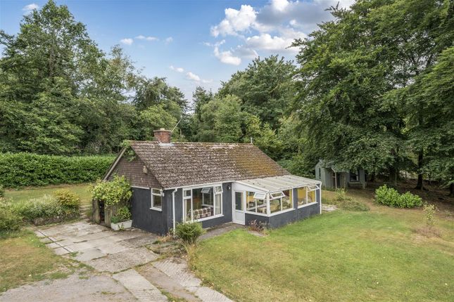 1 bedroom detached bungalow for sale