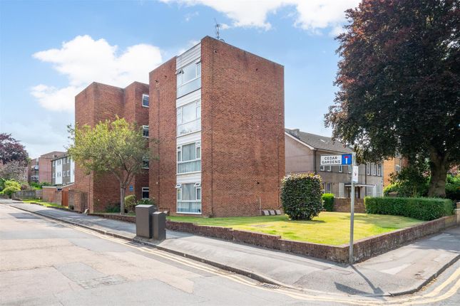 Cedar Gardens, Sutton 1 bed apartment for sale