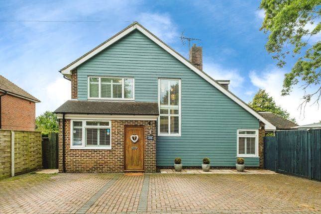 6 bedroom detached house for sale