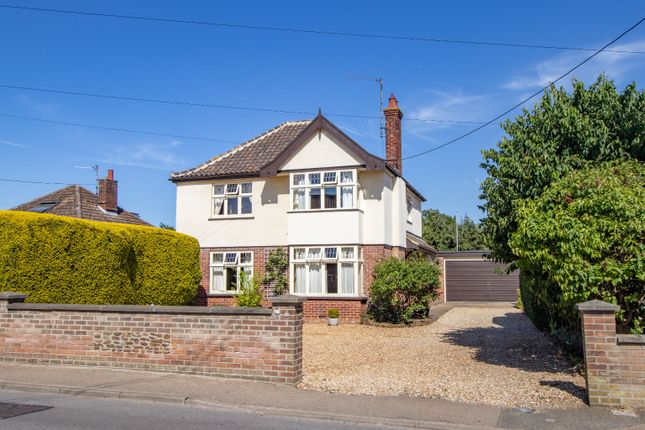 Lynn Road, Dersingham, King's Lynn... 3 bed detached house for sale