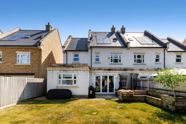 5 bedroom semi-detached house for sale