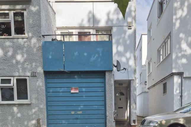 3 bed town house