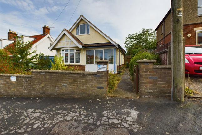 Howards Hill, Cromer 4 bed chalet for sale