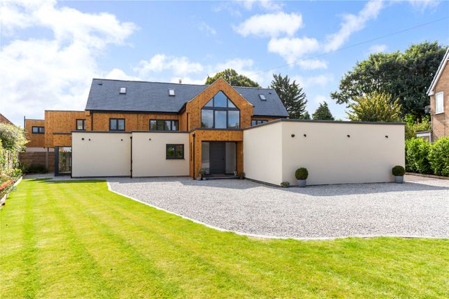 6 bedroom detached house for sale