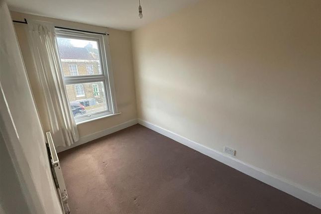 Wellington Street, Gravesend, Kent 2 bed flat for sale