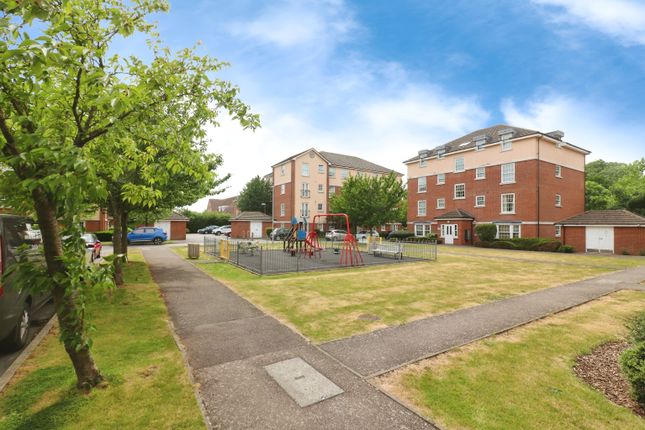 Merrifield Court, Welwyn Garden City... 2 bed flat for sale