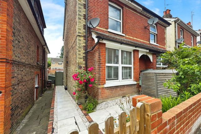 2 bedroom semi-detached house for sale